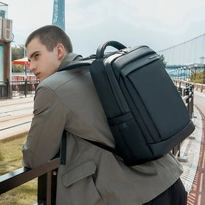 Mochila Masculina Para Estudos e Viagens com Design Moderno