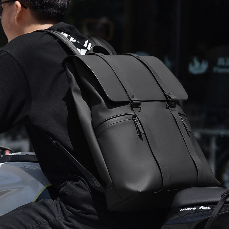 Mochila Monocromática de Viagem Impermeável Multifuncional
