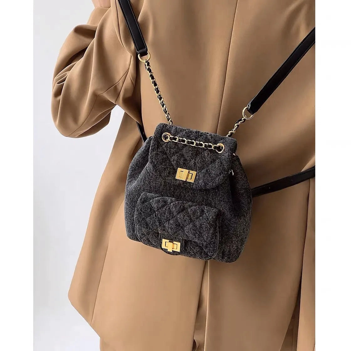 Mini Mochila Retrô Alças Com Correntaria Design Pequeno Casual