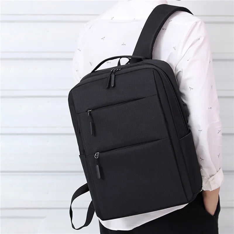 Mochila Impermeável Multifuncional com Compartimentos e USB integrado