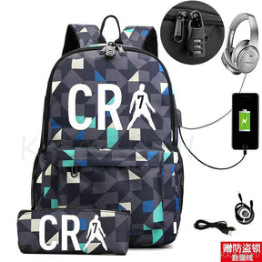 Kit Escolar CR7: Mochila com Entrada de Fone de Ouvido e USB + Estojo
