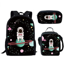 Kit Escolar com Estampa de Astronauta 3D: Mochila, Lancheira e Estojo