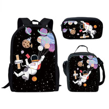 Kit Escolar com Estampa de Astronauta 3D: Mochila, Lancheira e Estojo