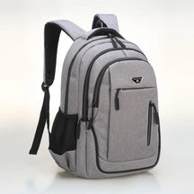 Mochila Masculina Moderna com Porta USB e Fone